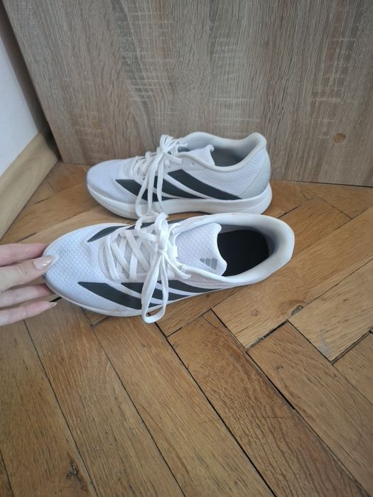 Обувки Adidas номер  38.5