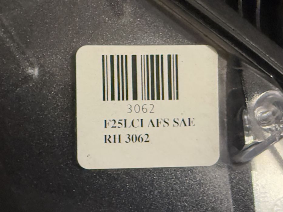 bmw x3 f25/x4 f26 десен фар xenon със завиване американски