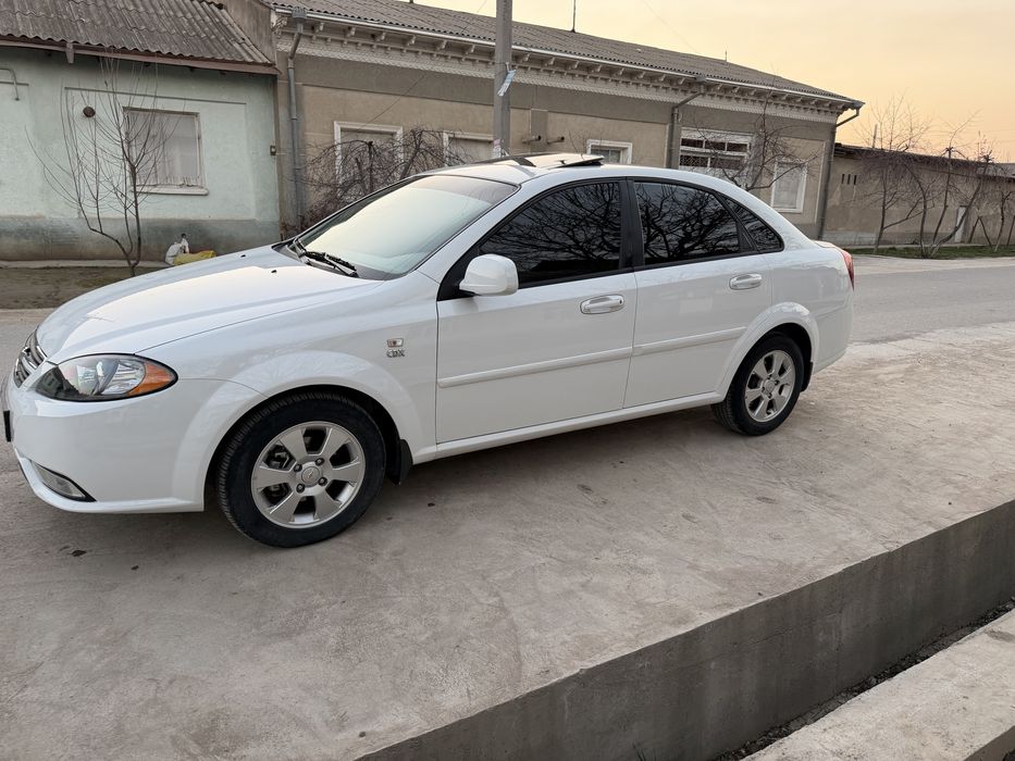 Jentra 2022 top toza