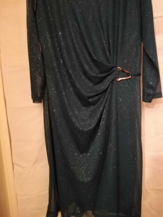 Rochie eleganta verde inchis cu model discret sclipitor