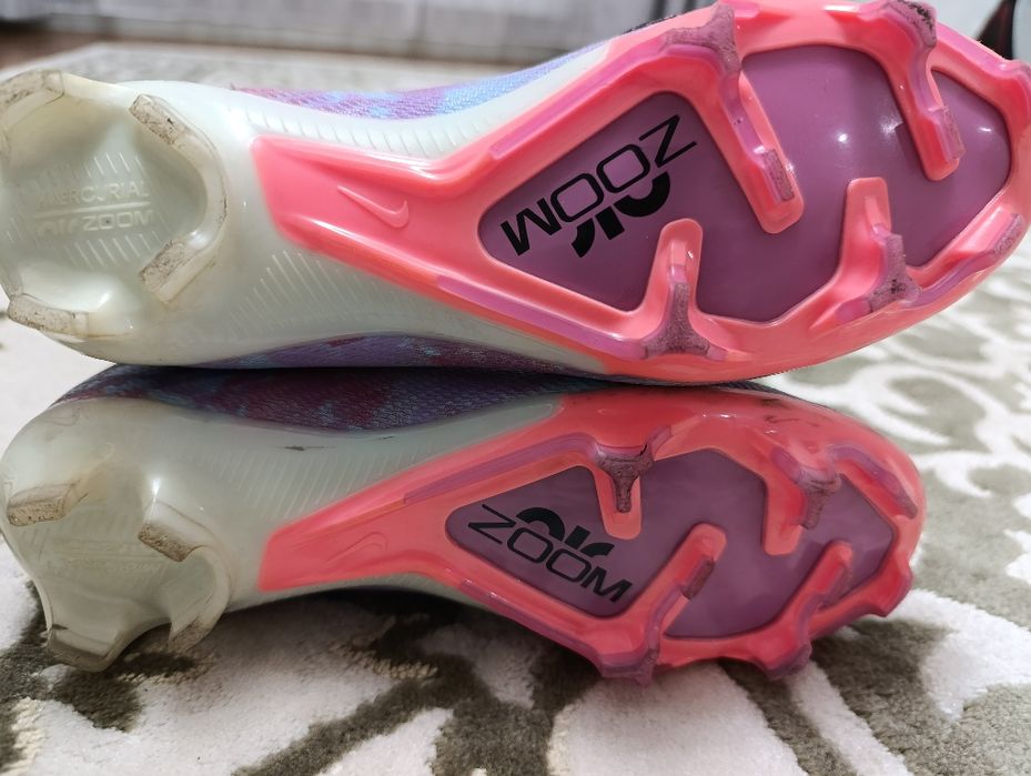 Продам бутсы Air Zoom размер 38