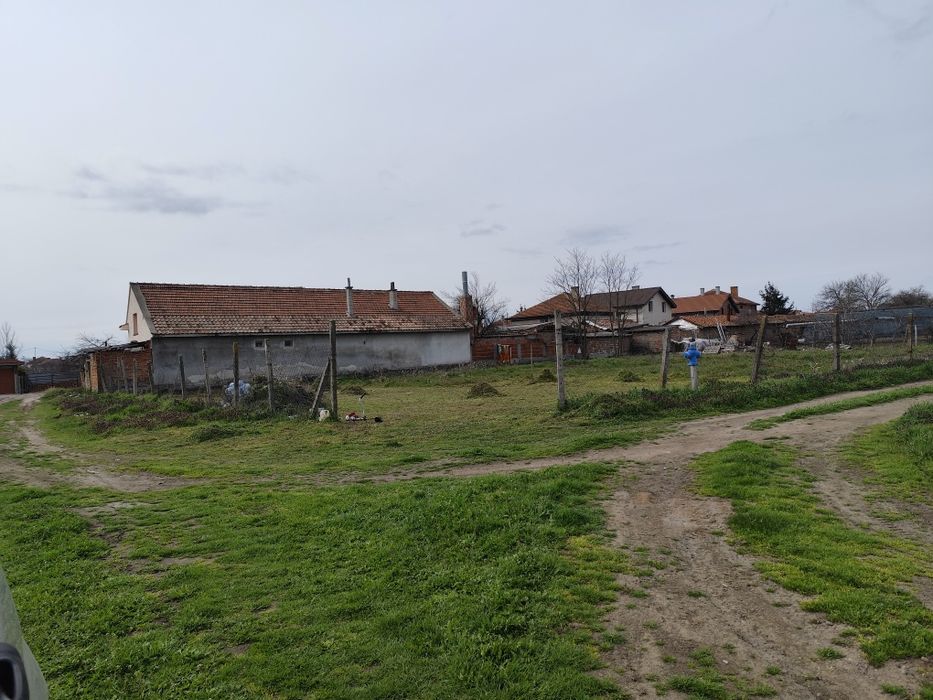 Парцел със лице на 2 улици