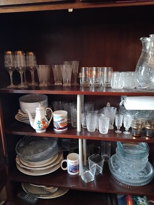 Продам посуду в хорошем состоянии.