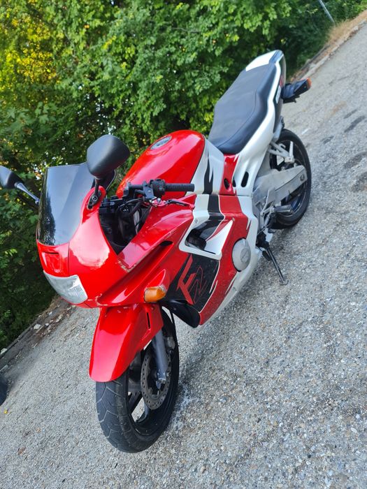 Schimb sau vând cbr 600f