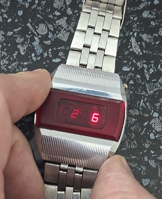 Часы Электроника 1.    ТЕРМИНАТОР