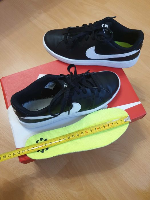 Vand adidasi originali Nike Court Royale 2 marime 36.5 talpic 23.5cm