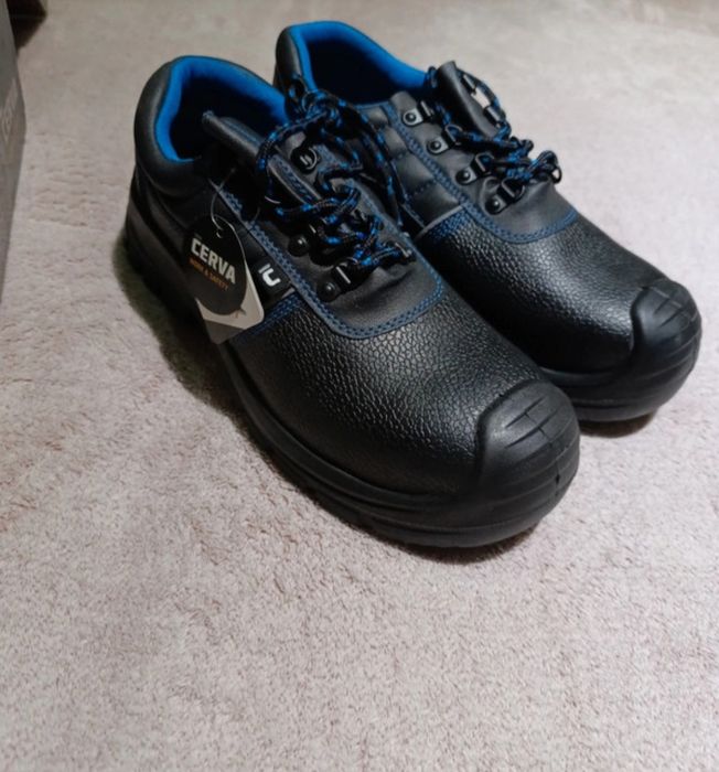 Bocanci bombeu metalic, CERVA, marimea 41, nou cu eticheta