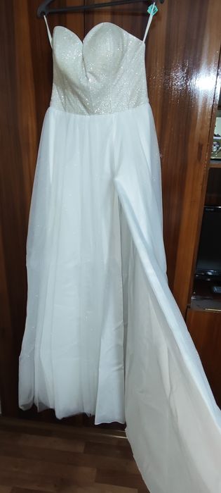 Продам платье женское