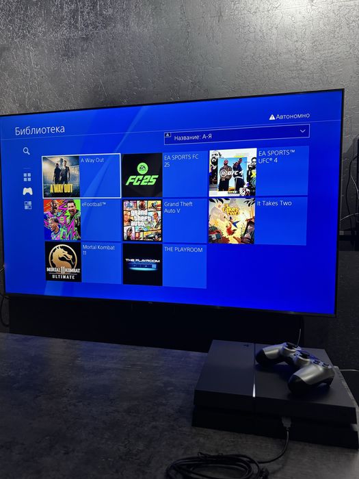 PlayStation 4Fat с играми в отличном состоянии!!