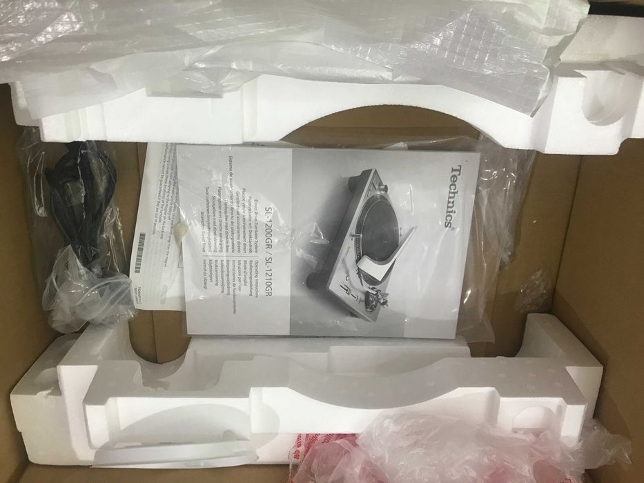 грамофон Technics sl-1210GR