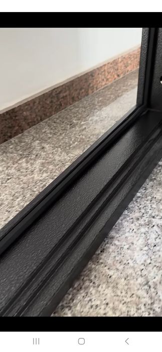 Дверь входная правая