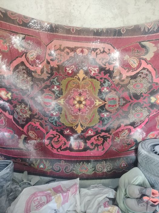 Колмен токылган килем