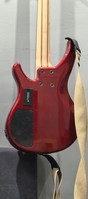 Yamaha TRBX305 RED - 5 струный бас