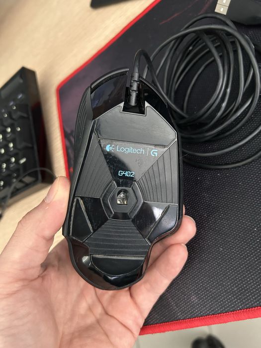 Продавам мишка Logitech G402