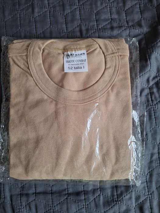 Tricouri combat, maneca lunga, marime 52 si 54