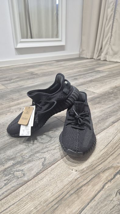 Adidas Yeezy Boost 350 V2