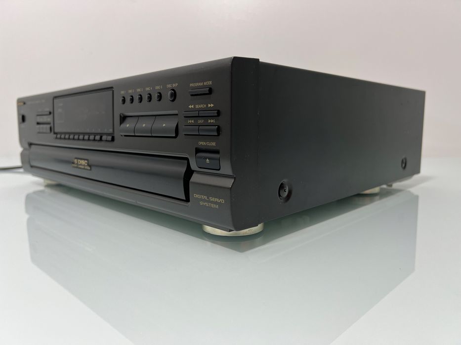 CD Player Technics SL-PD867 cu 5 CD-uri