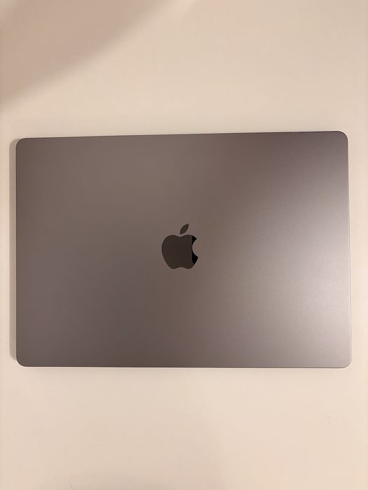 MacBook AIR M3 15” nou