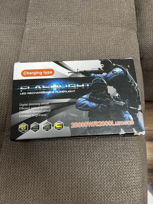 Фенер със зарядно