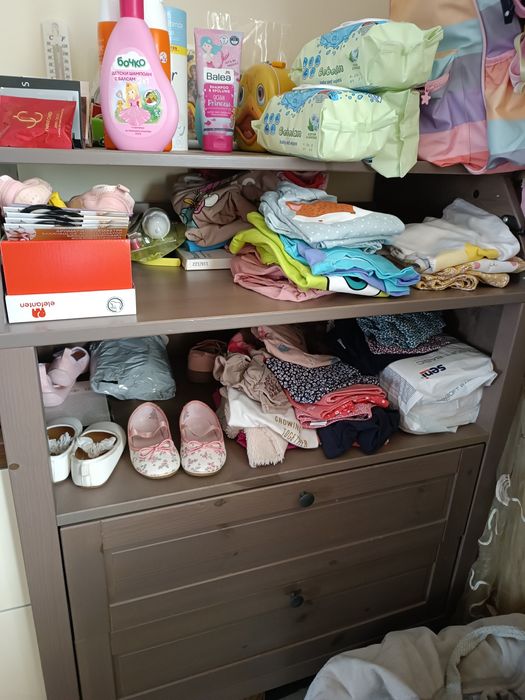 Бебешка кошара и маса(скрин) за повиване