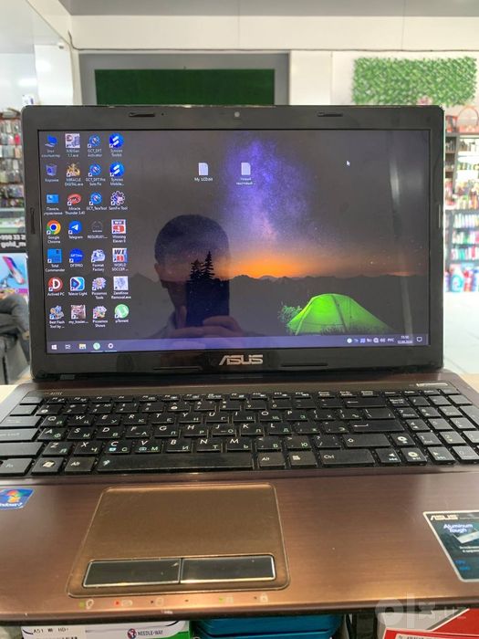 ASUS Notebook Sotiladi