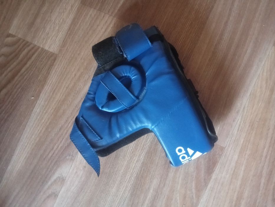 Шлем боксерский б/у недорого