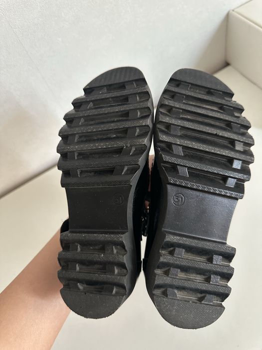 Продам детские туфли