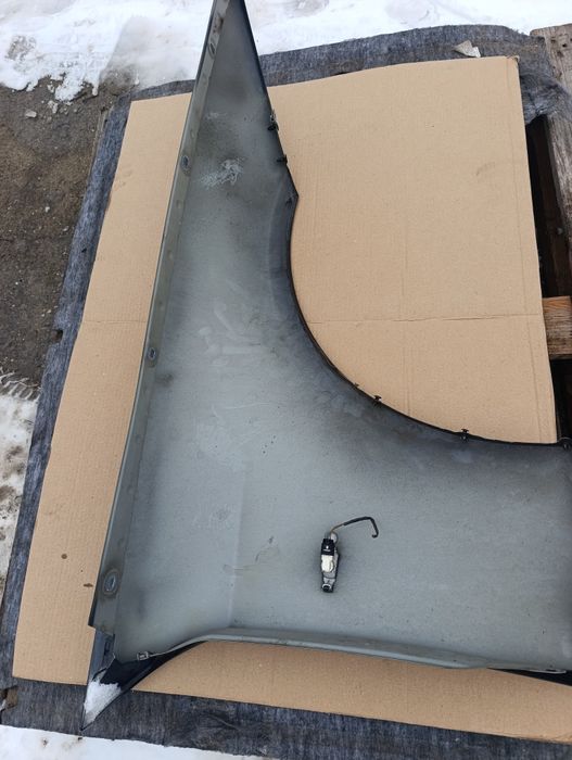 Ляв калник БМВ Е90/91 / BMW E90/91