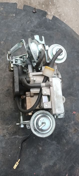 Vând carburator suzuki vitara 1.6 8v