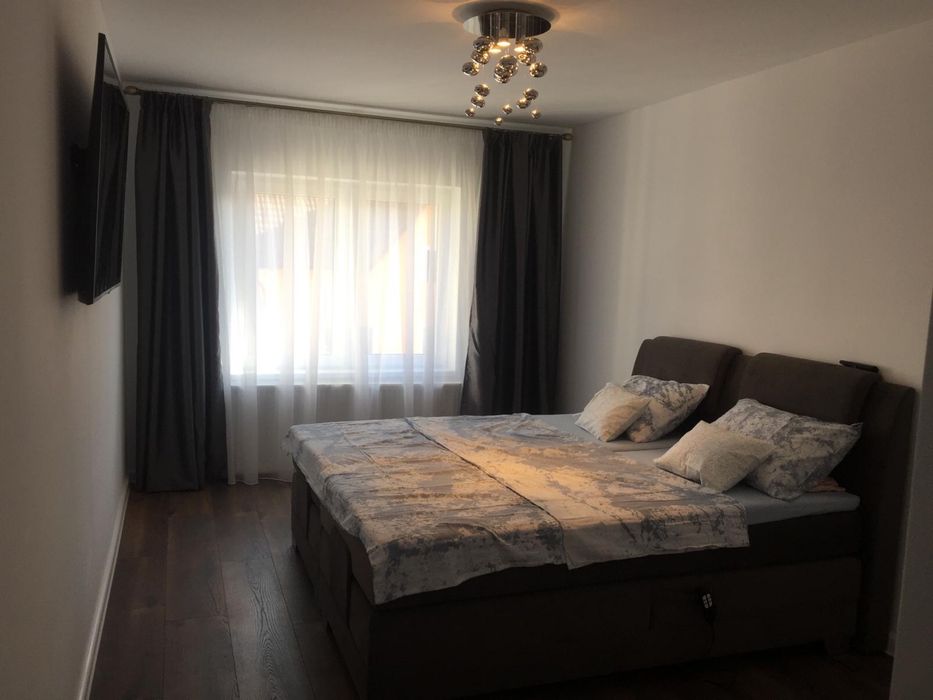 Casa tip duplex de vanzare, cartierul Arhitectilor, Calea Cisnadiei