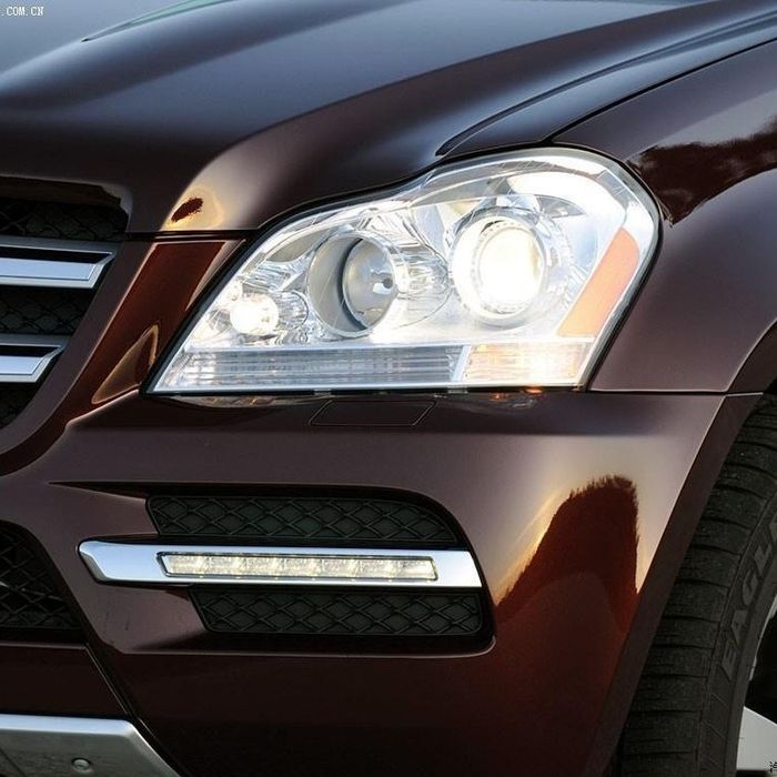 Стекла фар Mercedes bens GL350