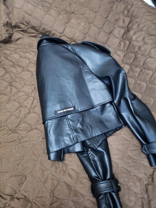 Pause кожено  Яке