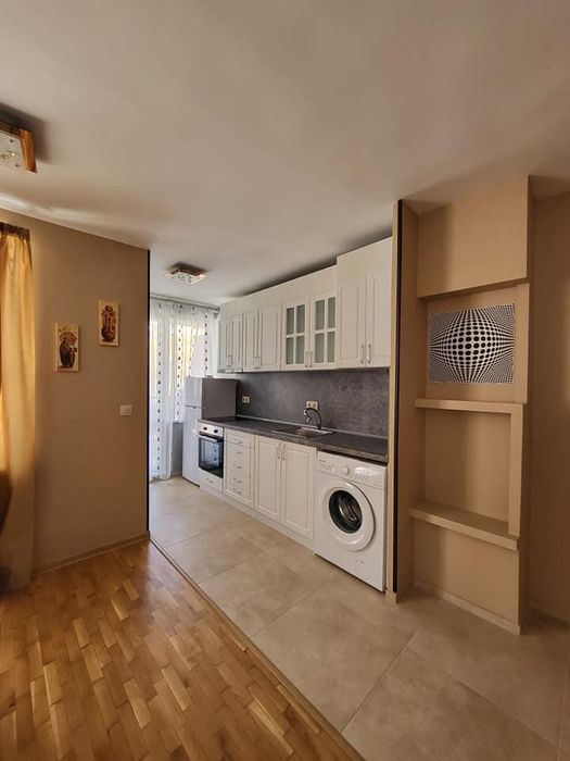 Двустаен апартамент в ж.к. Зона Б-18.