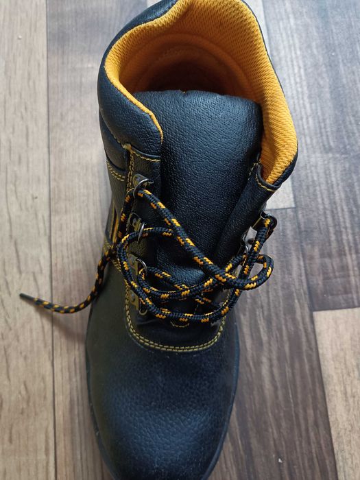 Bocanci de protectie