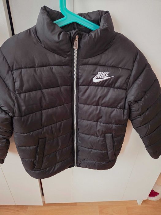 Детско яке Nike и Benetton