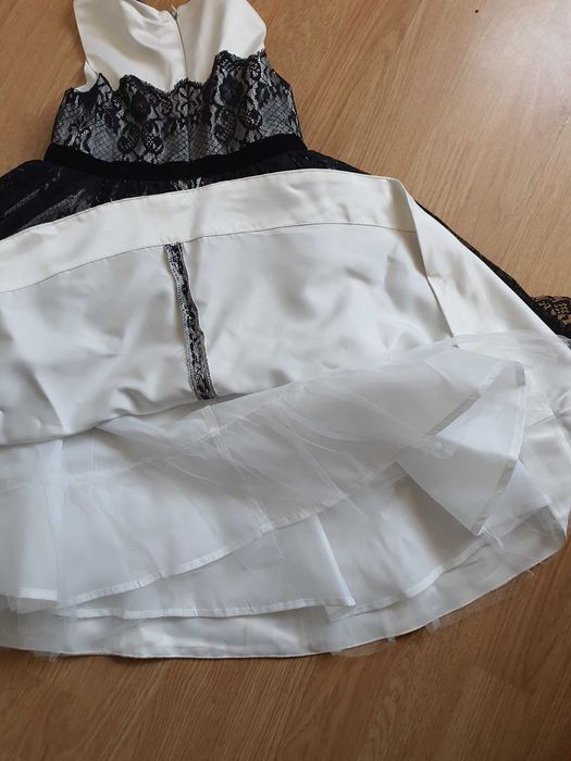 Rochita eleganta cu dantela fete varsta 6 ani