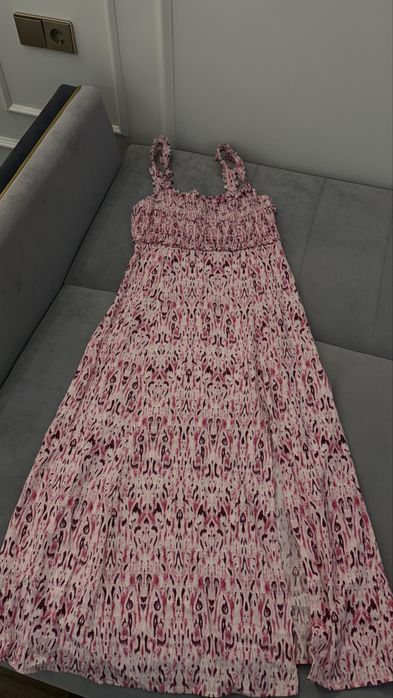 Платье розовое ZARA