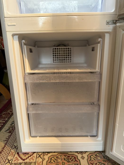 Холодильник сатылады