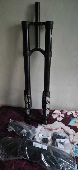 Чисто нова вилка Manitou Dorado Upside-down 203mmdown
