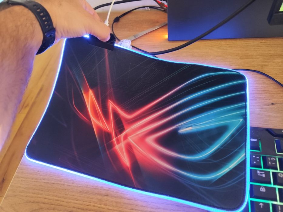 Mouse pad cu iluminare