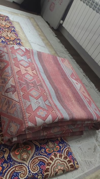 Продам ковёр очень хорошего качества.