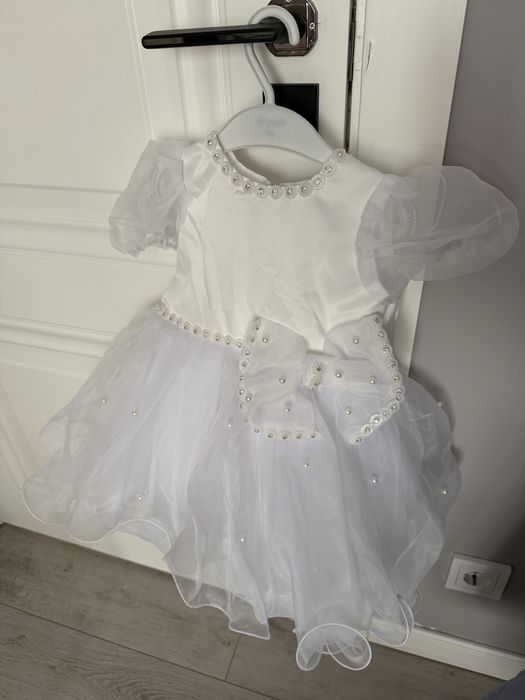 Белое детское  платье