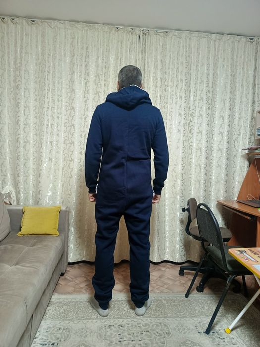 Продам мужской костюм