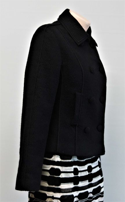 Jacheta neagra Piazza Sempioni doua randuri nasturi marimea 40IT