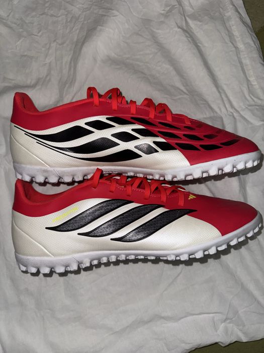 Ghete de fotbal Adidas Predator Club TF