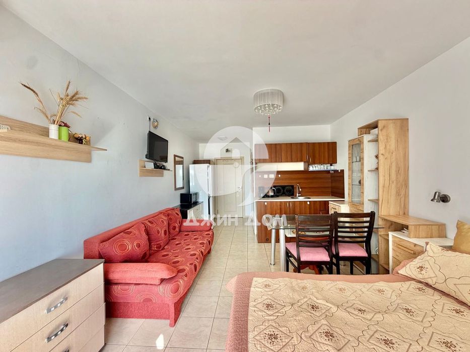 Продава се Едностаен апартамент в к.к. Слънчев бряг - 40 кв.м за 1600 €/кв.м - Снимка #2