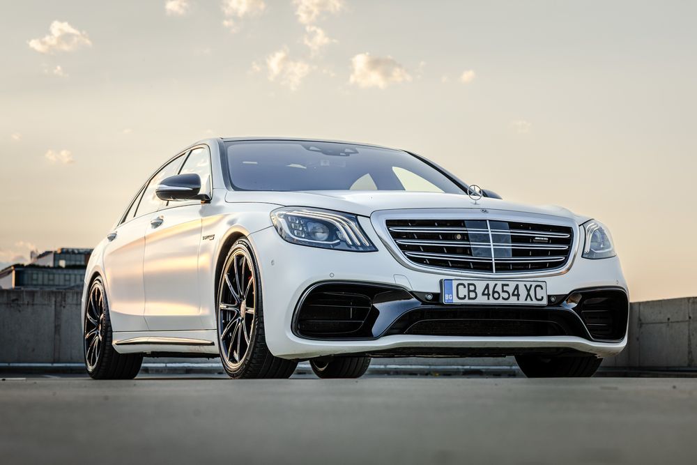 Mercedes S63 AMG Луксозна кола под наем с шофьор