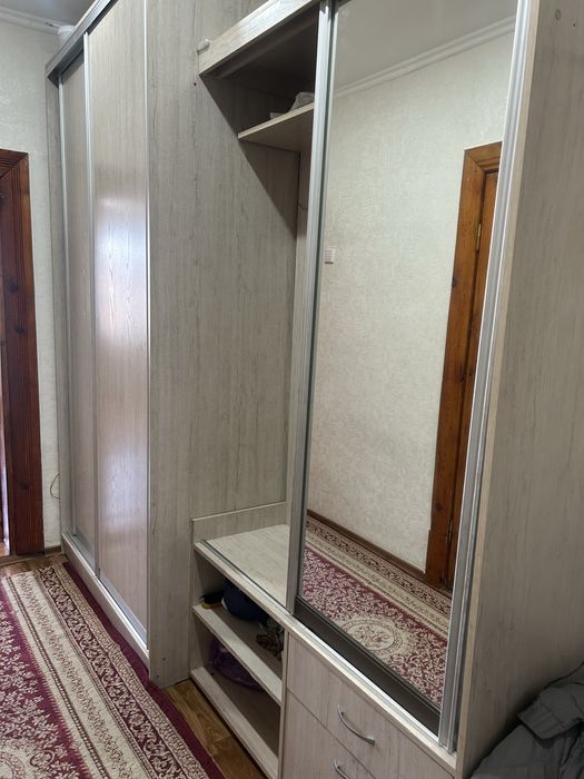 Прихожая раздевалка вешалка