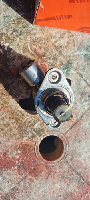 Pompa inalta 18 tsi motor BZB cod 06H 127 025 K