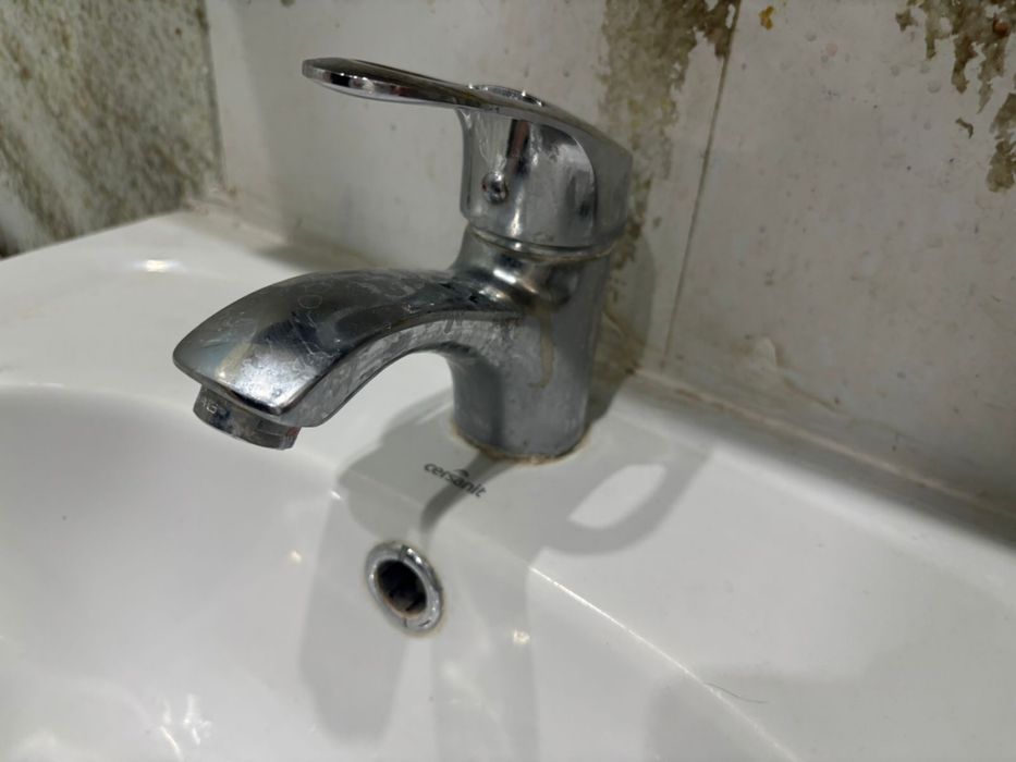 Раковина с тумбой